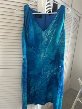 Dana Buchman Teal & Blue V-Neck Printed